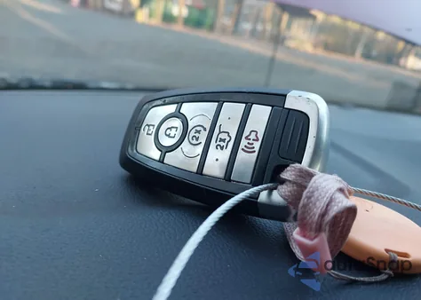 2023 Ford Escape St-Line z USA, uszkodzony, nr VIN 1FMCU9MN7PUA74350